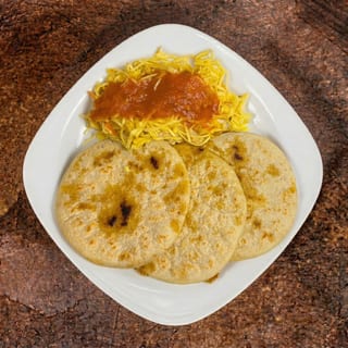 Pupusa Loca (Three Toppings)