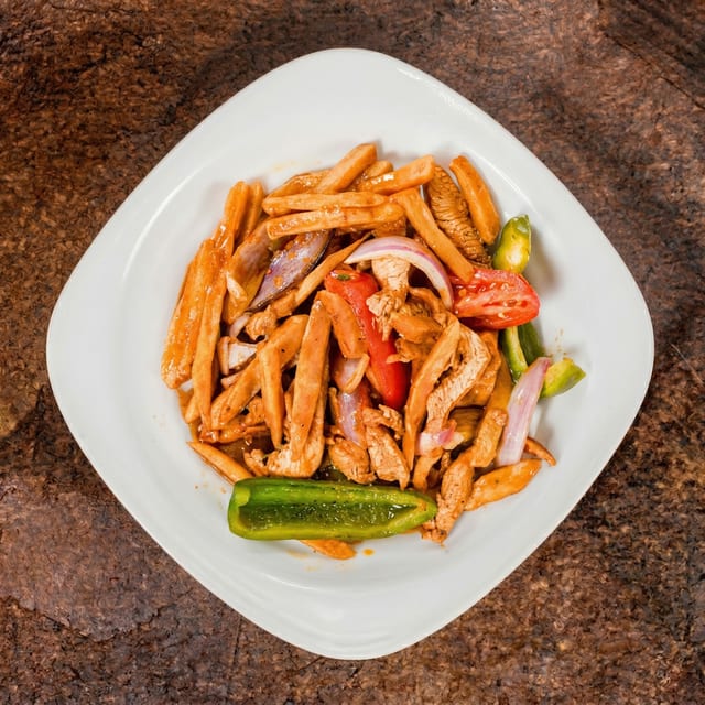 Pollo Saltado.